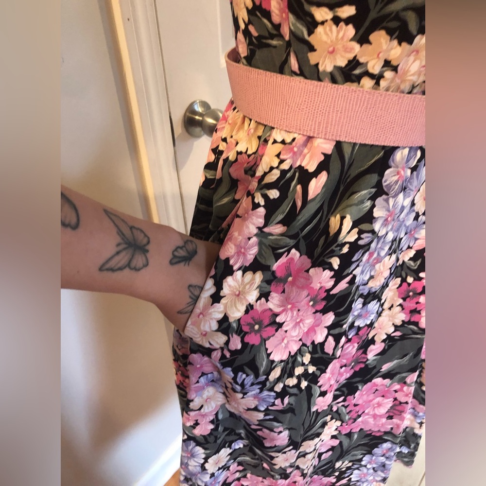 Vintage Floral Midi Length Tea Dress With Pink Belt - Picture 7 of 15